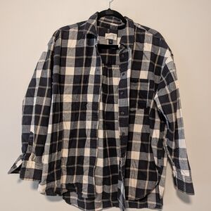 Universal Thread Black and White Casual Button Down Shirt